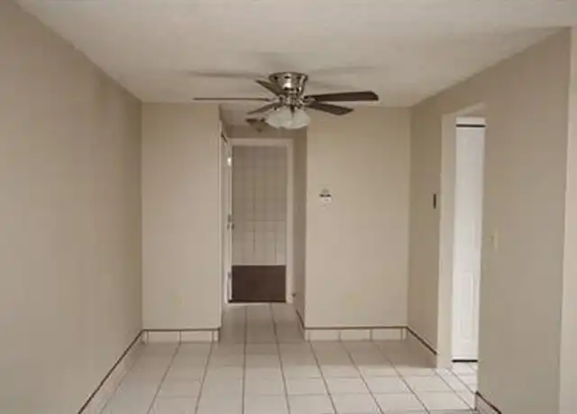 Property at 1126 W 4th St, Waterloo, IA, 50702, 1 bed, 1 bath, [object Object]