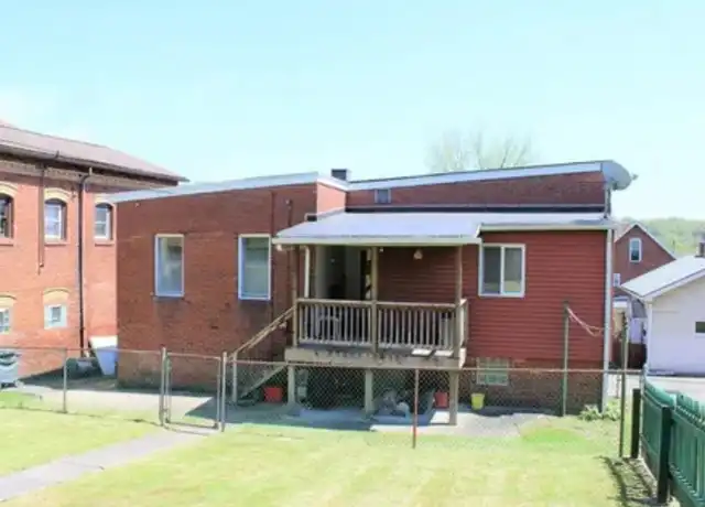 Property at 225 W 10th Ave, Tarentum, PA, 15084, 2 beds, 1 bath, [object Object]