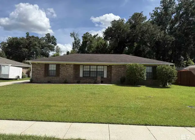 Property at 523 W Amanda Ave, Foley, AL, 36535, 3 beds, 2 baths, [object Object]