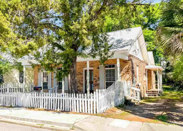 Property at 106 W Wright St, Pensacola, FL, 32501, 3 beds, 3 baths, [object Object]
