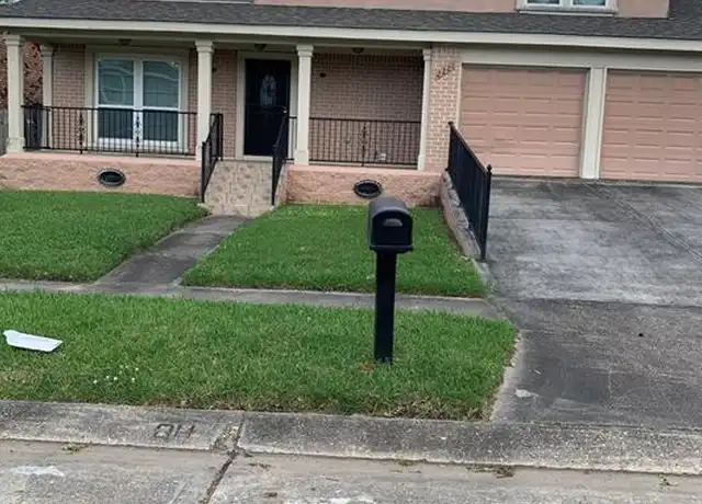 Property at 2221 Deerlick Ln, Harvey, LA, 70058, 4 beds, 3 baths, [object Object]