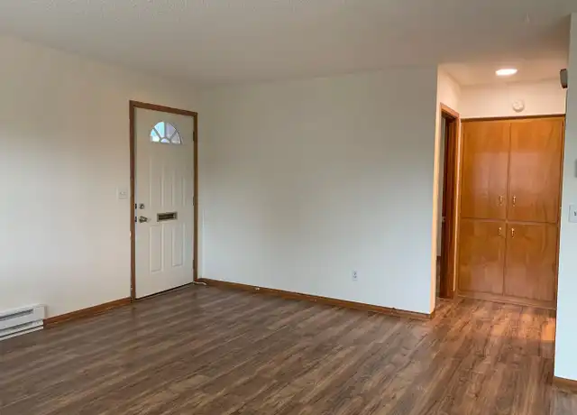 Property at 2415 E Mill Plain Blvd Unit 7, Vancouver, WA, 98661, 1 bed, 1 bath, [object Object]