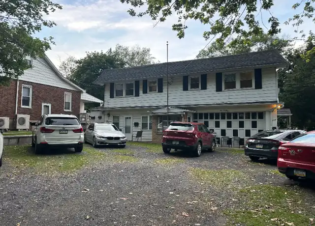 Property at 516 Oakwood St Unit 520A, Easton, PA, 18045, 1 bed, 1 bath, [object Object]