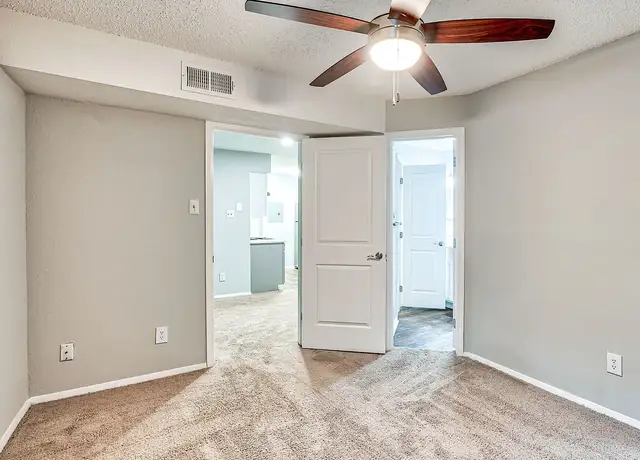 Photo of 101 Timber Hollow Ct, Chapel Hill, NC 27514