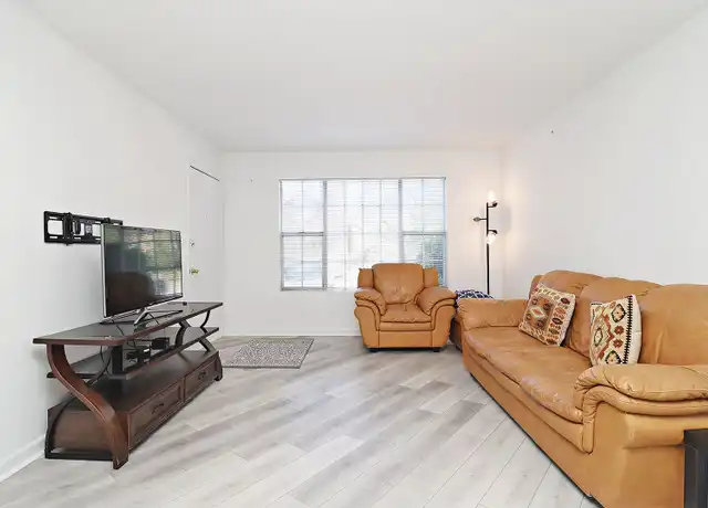 Property at 2517 Hydraulic Rd #84, Charlottesville, VA, 22901, 2 beds, 1 bath, [object Object]