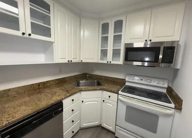 Property at 211 Lake Ave #4, Lake Worth Beach, FL, 33460, 1 bed, 2 baths, [object Object]