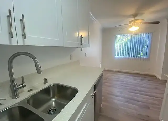 Photo of 1549 Placentia Ave, Newport Beach, CA 92663