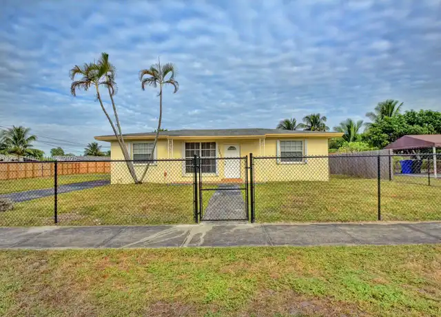 Property at 3531 SW 36th St Unit 3531, West Park, FL, 33023, 4 beds, 2 baths, [object Object]