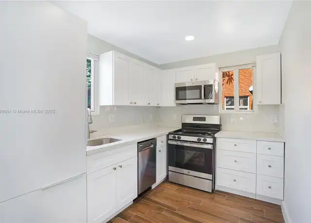 Property at 1845 Monroe St Unit MAIN, Hollywood, FL, 33020, 2 beds, 1.5 baths, [object Object]