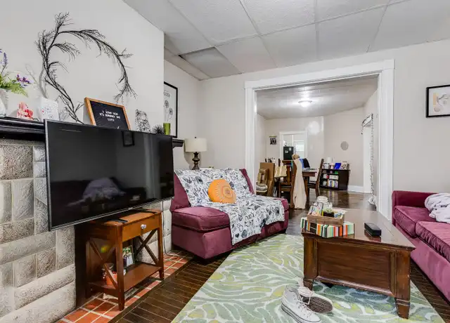 Property at 406 Kingsboro St Apt 1, Pittsburgh, PA, 15211, 1 bed, 1 bath, [object Object]
