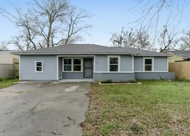 Property at 5635 Belarbor St, Houston, TX, 77033, 4 beds, 2 baths, [object Object]