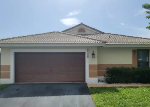 Property at 5881 Chester Ln, Davie, FL, 33331, 3 beds, 2 baths, [object Object]