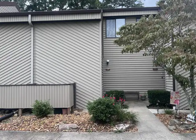Property at 6 Lakeshore Ct #97, Crossville, TN, 38558, 1 bed, 1 bath, [object Object]