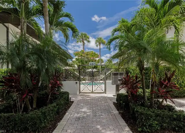 Property at 480 5th St S #102, Naples, FL, 34102, 1 bed, 1 bath, [object Object]