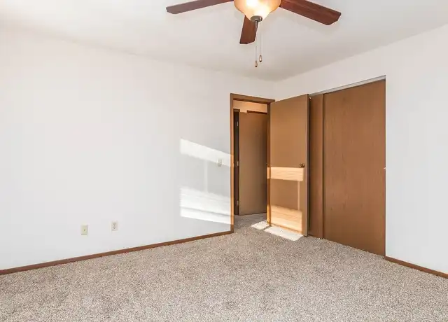 Property at Bridgewood Estates - 415 E Minnesota St, Rapid City, SD, 57701, 1-3 bed, 1-2 bath, [object Object]