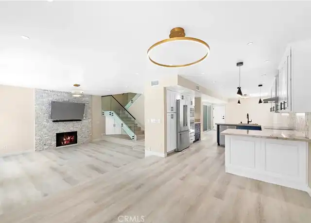 Property at 5 Crest Cir, Corona Del Mar, CA, 92625, 2 beds, 2.5 baths, [object Object]