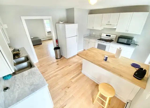 Property at 89 Pitkin St Unit 2, Burlington, VT, 05401, 2 beds, 1 bath, [object Object]