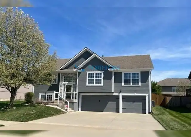 Property at 9020 SW 10th St, Lees Summit, MO, 64064, 4 beds, 3 baths, [object Object]