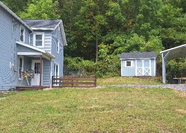 Property at 626 Pacific St, Franklin, PA, 16323, 3 beds, 1.5 baths, [object Object]