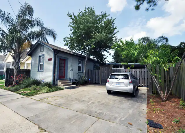 Property at 925 Dolhonde St, Gretna, LA, 70053, 1 bed, 1 bath, [object Object]