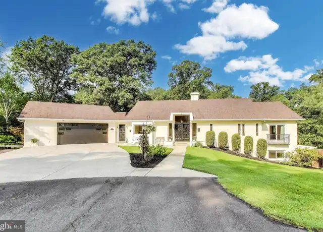 Property at 1426 Carrington Ln, Vienna, VA, 22182, 5 beds, 3.5 baths, [object Object]