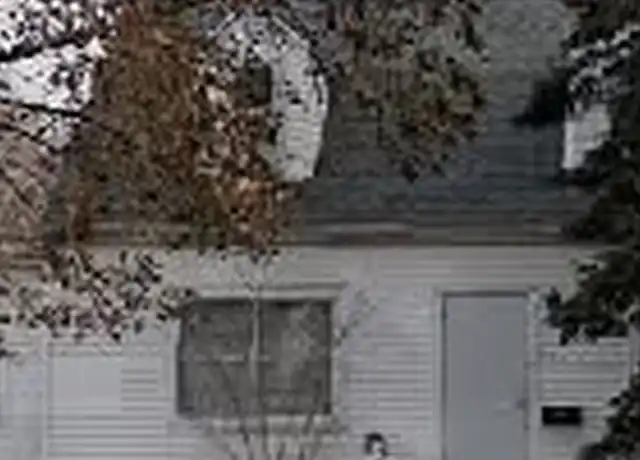 Property at 125 N Chicago Ave, South Milwaukee, WI, 53172, 1 bed, 1 bath, [object Object]