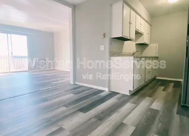 Property at 220 Charleston Blvd Unit 6, Macomb, IL, 61455, 2 beds, 1 bath, [object Object]
