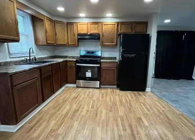Property at 613 Longwood Dr, Michigan City, IN, 46360, 5 beds, 1.5 baths, [object Object]