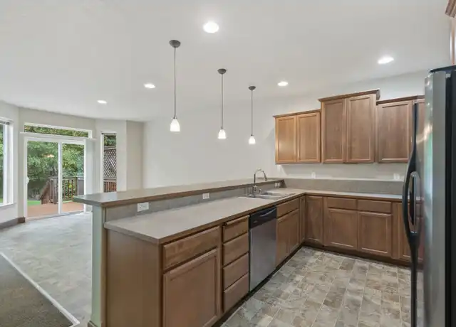 Property at 10015 N Whitworth Dr Unit 10017, Spokane, WA, 99218, 4 beds, 3.5 baths, [object Object]