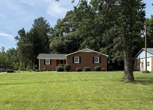 Property at 5711 Roundtable Rd, Greensboro, NC, 27407, 4 beds, 2 baths, [object Object]