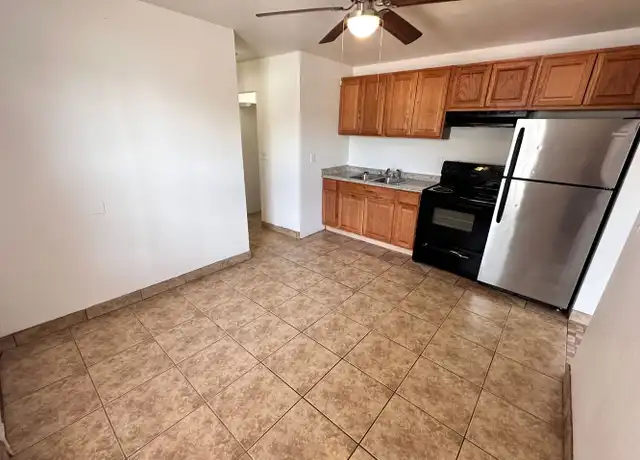 Property at 1002 Edith Blvd SE Unit B, Albuquerque, NM, 87102, 1 bed, 1 bath, [object Object]