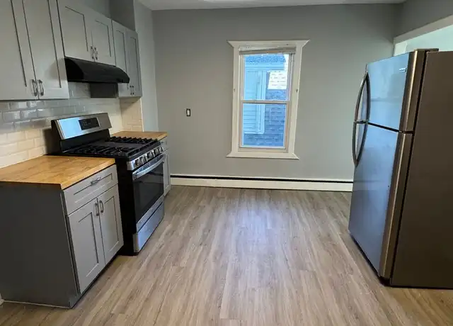 Property at 746 Maple St Unit 3, Bridgeport, CT, 06608, 3 beds, 1 bath, [object Object]