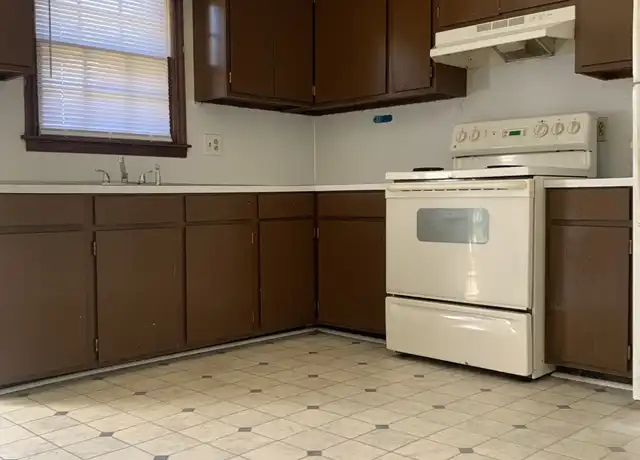 Property at 1030 Concord Ave, Monroe, NC, 28110, 2 beds, 1 bath, [object Object]