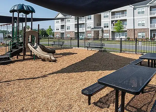 Property at North Main Village - 1042 N Main St, Mooresville, NC, 28115, 1 bed, 1 bath, [object Object]