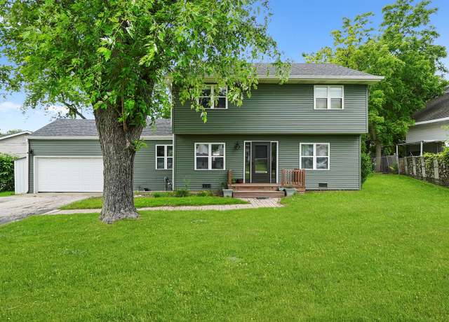 Photo of 33351 N Park St, Grayslake, IL 60030