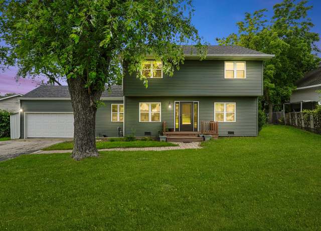 Photo of 33351 N Park St, Grayslake, IL 60030