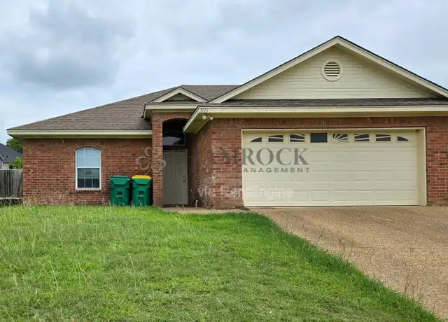 Property at 3013 Palomino Trl, Robinson, TX, 76706, 3 beds, 2 baths, [object Object]
