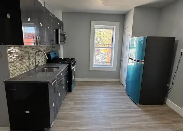 Property at 782 Hallett St Unit 4, Bridgeport, CT, 06608, 2 beds, 1 bath, [object Object]