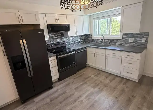Property at 9391 Bay Colony Dr Unit 3E, Des Plaines, IL, 60016, 2 beds, 1 bath, [object Object]