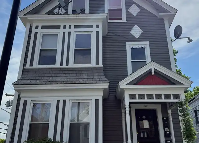Property at 209 Highland Ave Unit 2, Fitchburg, MA, 01420, 2 beds, 1 bath, [object Object]