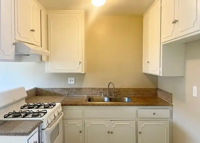Property at 888 N Palm Ave Unit 3, Upland, CA, 91786, 3 beds, 1.5 baths, [object Object]