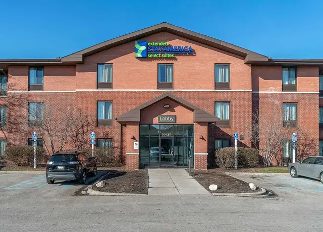 Photo of 30125 N Civic Center Dr, Warren, MI 48093