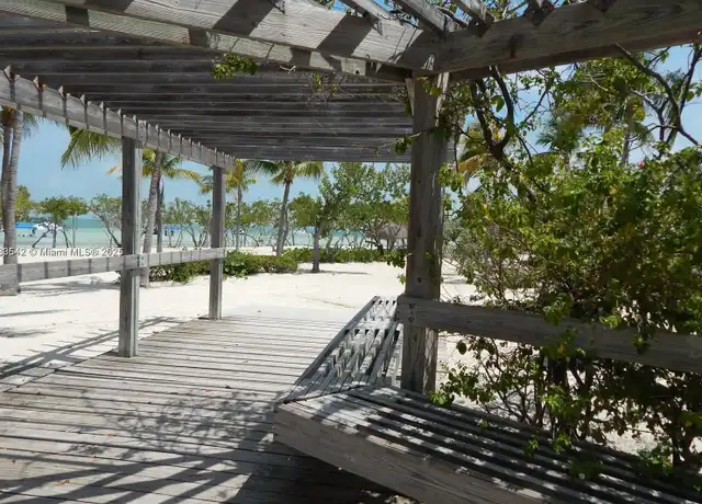 Property at 30 El Capitan Dr Unit 1, Islamorada, FL, 33036, 1 bed, 1 bath, [object Object]