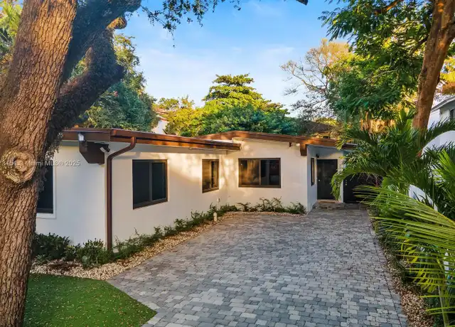 Property at 2917 Center St, Miami, FL, 33133, 2 beds, 2 baths, [object Object]