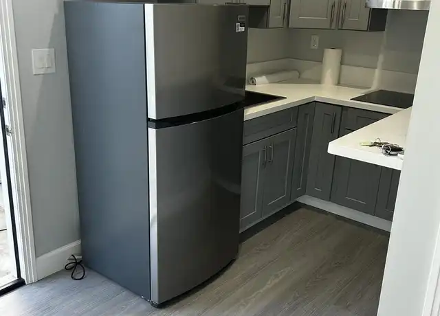 Property at 7814 Lindley Ave, Reseda, CA, 91335, 1 bed, 1 bath, [object Object]