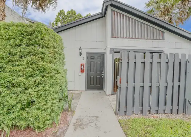 Property at 100 Sparrow Dr #19, Royal Palm Beach, FL, 33411, 3 beds, 2 baths, [object Object]