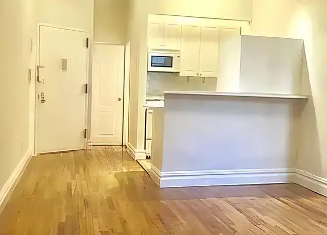 Property at 423 E 83rd St Unit 1E, New York, NY, 10028, 1 bed, 1 bath, [object Object]