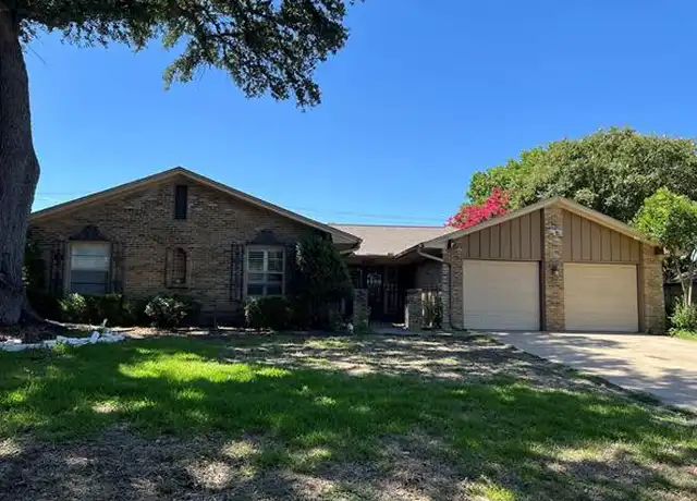 Property at 802 Brookhurst Dr, Richardson, TX, 75080, 4 beds, 2 baths, [object Object]