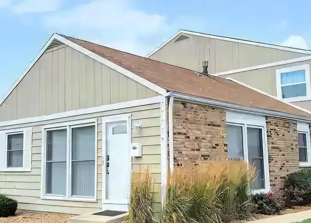 Property at 7772 159th Pl, Tinley Park, IL, 60477, 2 beds, 1 bath, [object Object]