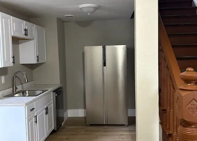 Property at 1330 N Huron St, Toledo, OH, 43604, 2 beds, 1 bath, [object Object]